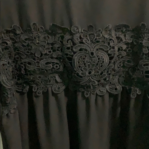 Black blouse - Picture 2 of 4